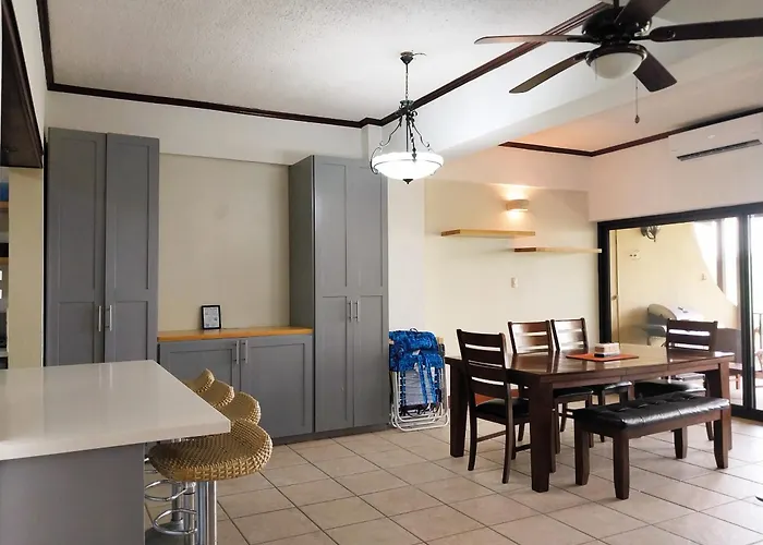 Presidential 4 - Spacious In The Heart Of Flamingo, Sleeps 6 * Playa Flamingo