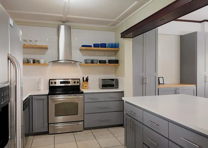 Presidential 4 - Spacious In The Heart Of Flamingo, Sleeps 6 *
