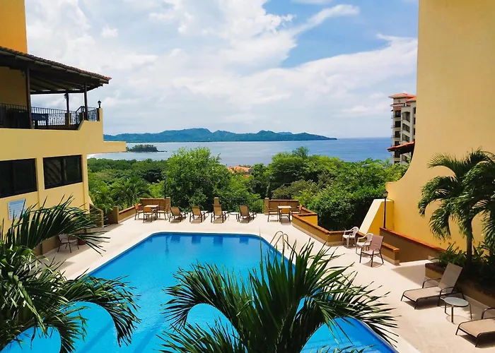 Presidential 4 - Spacious In The Heart Of Flamingo, Sleeps 6 Holiday home *